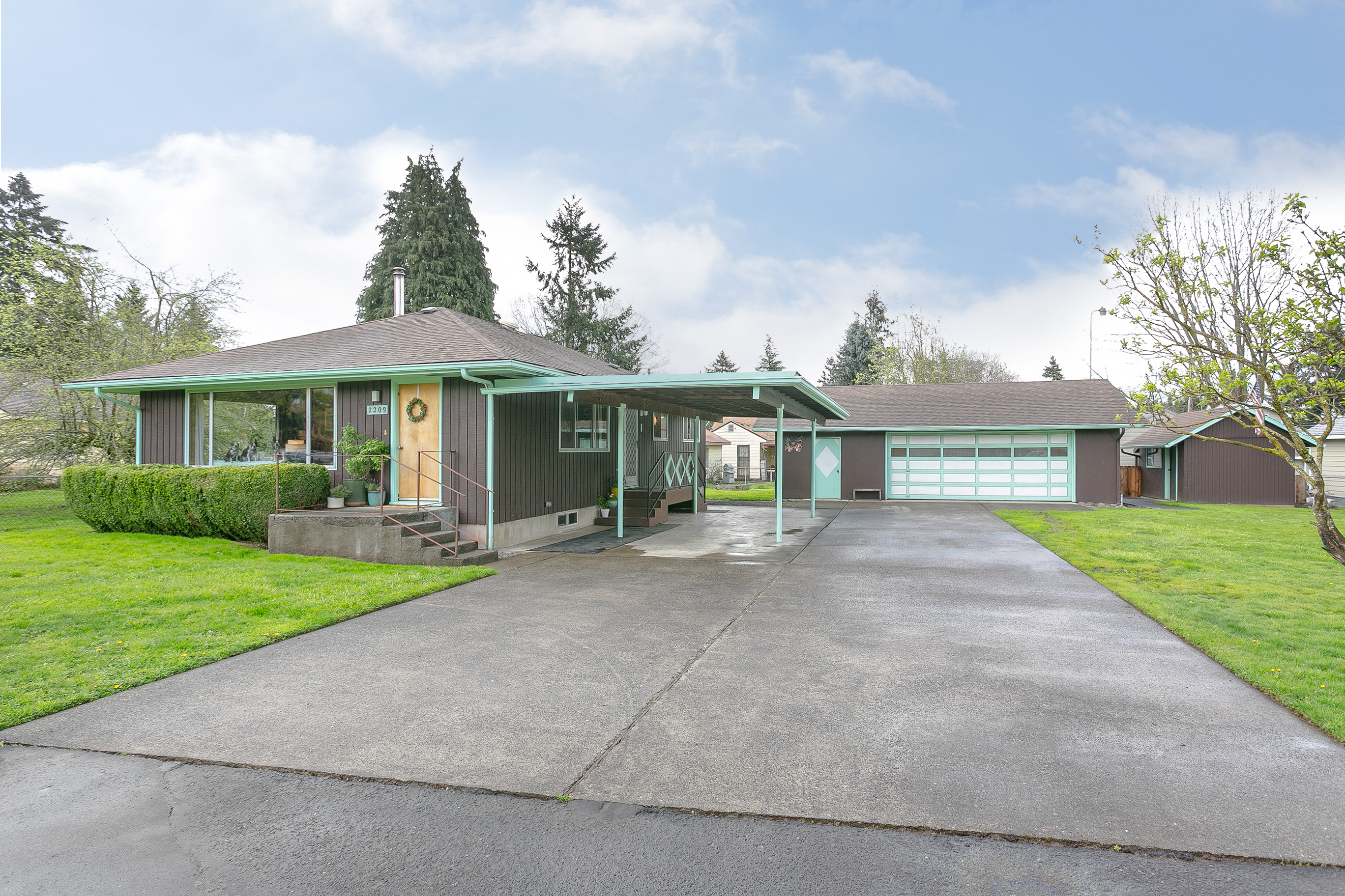 Vancouver Mid-Century – Live today!