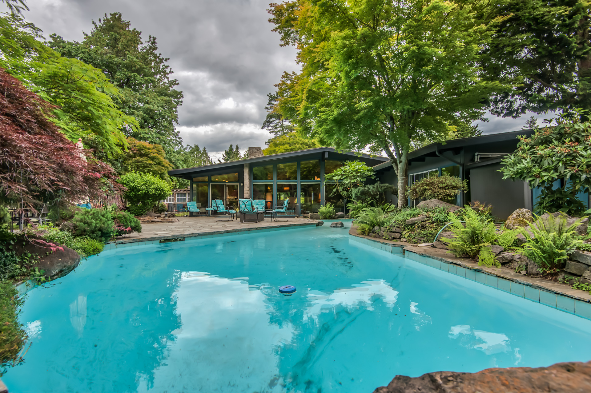 SOLD: The Dreamiest Mid-Mod in Deep East Portland.