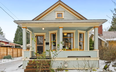 PERIOD-PERFECT: 1905 Sellwood Porch-Gable Bungalow, Just Listed!